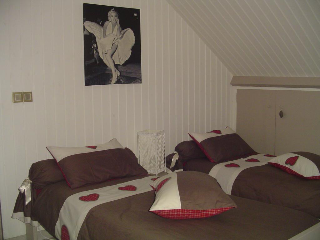 Chambre Crescia Vernouillet  Habitación foto